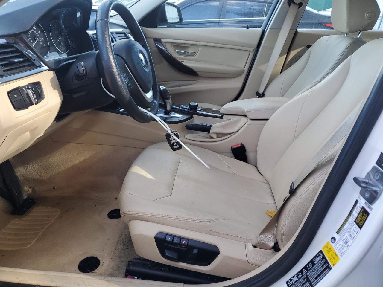 BMW 3 Series Xi Image 6