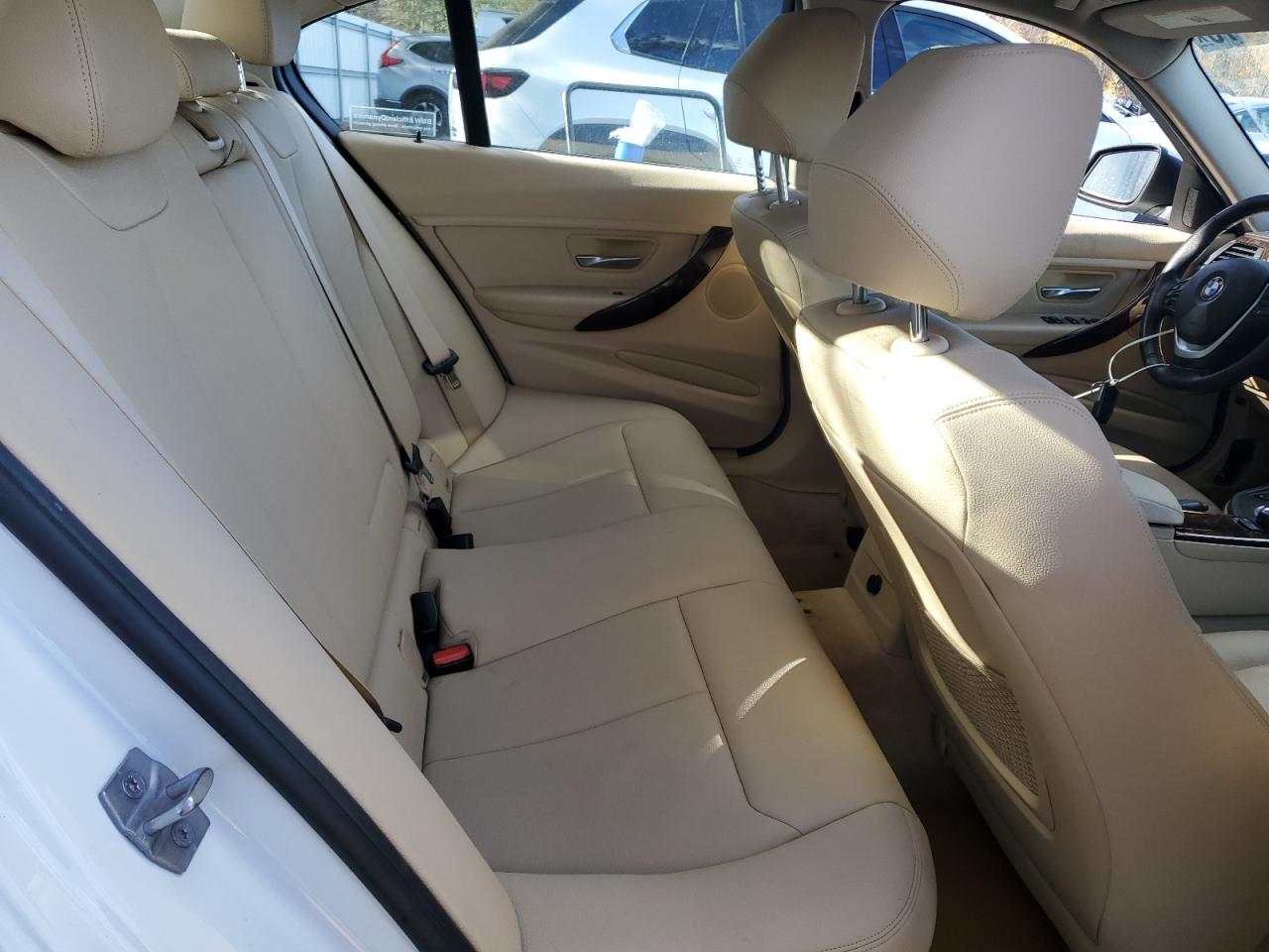 BMW 3 Series Xi Image 8