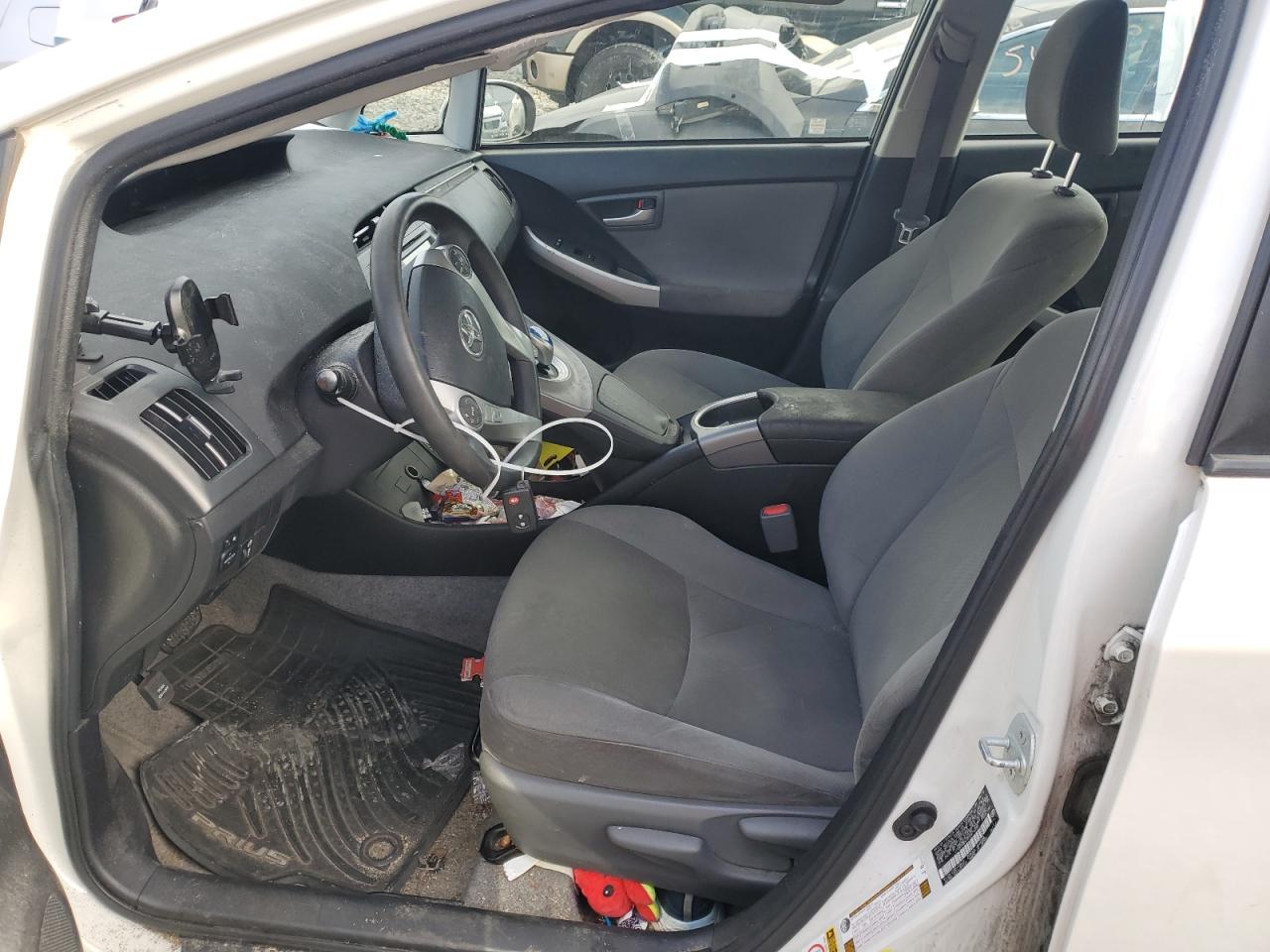 Toyota Prius Image 2