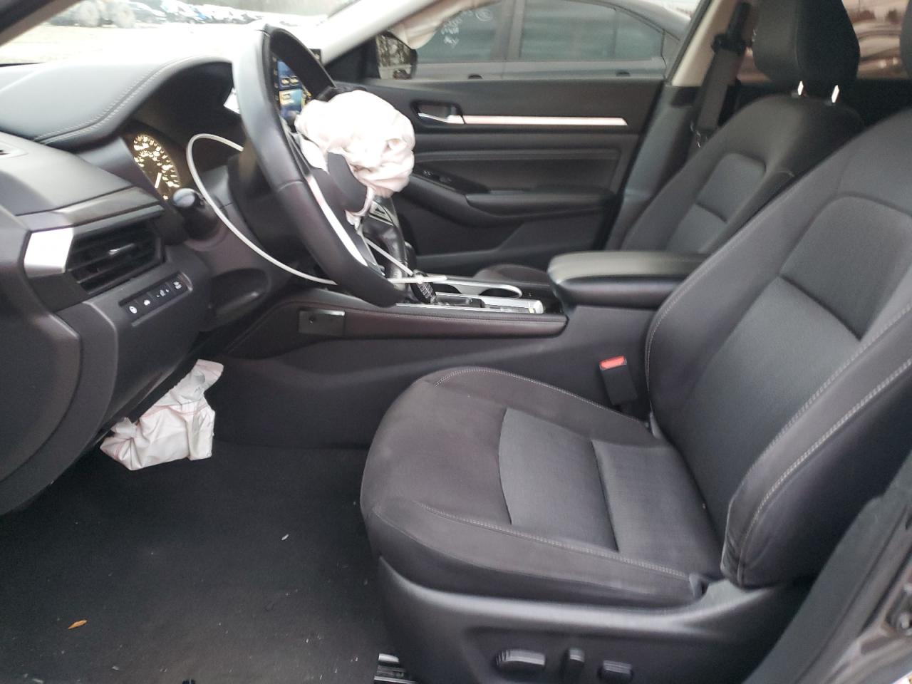 Nissan Altima Sv Image 8