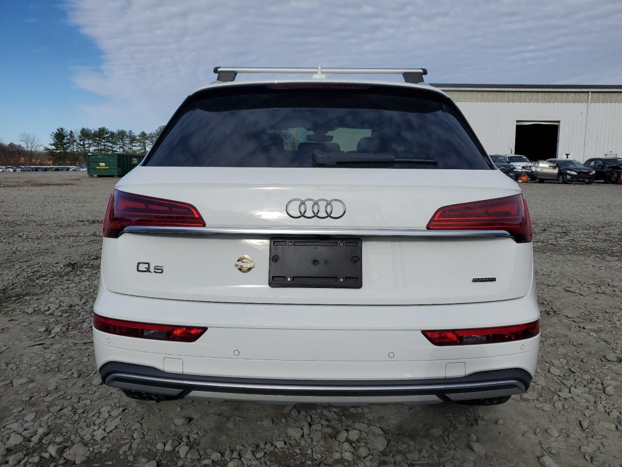 Audi Q5 Premium 40 Image 4