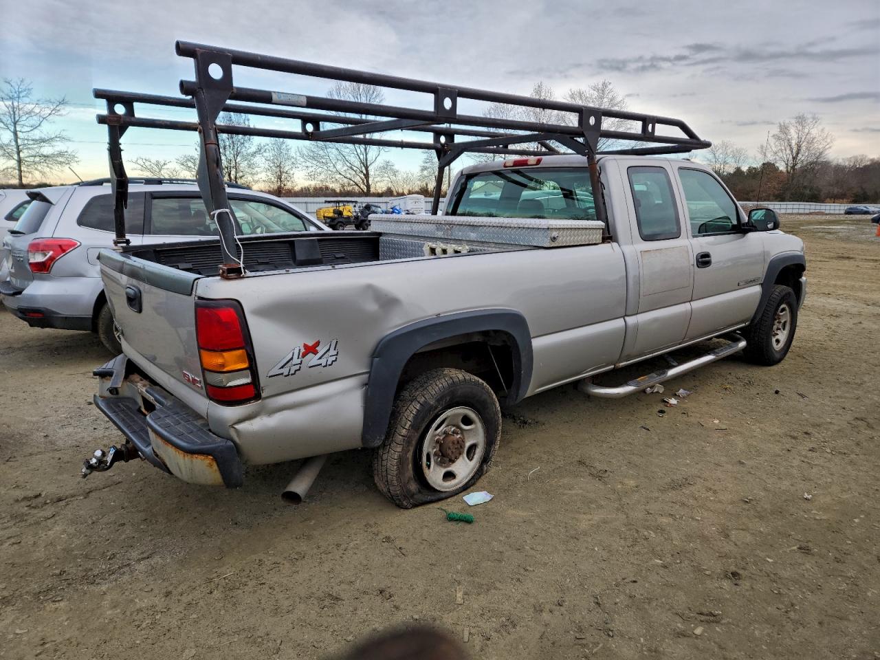 GMC Sierra K2500 Heavy Duty Image 3
