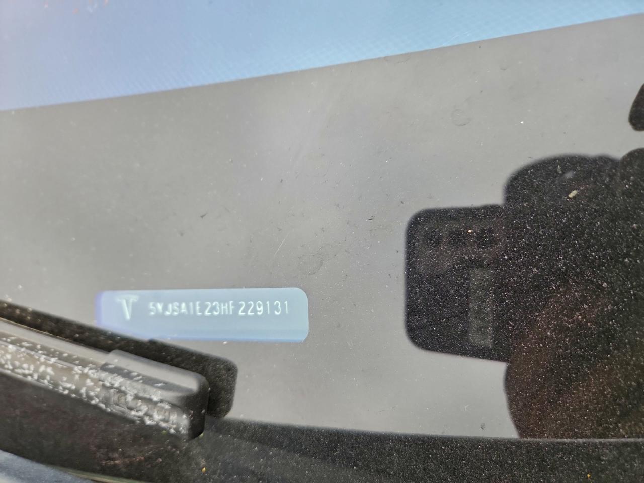 Tesla Model S Image 12