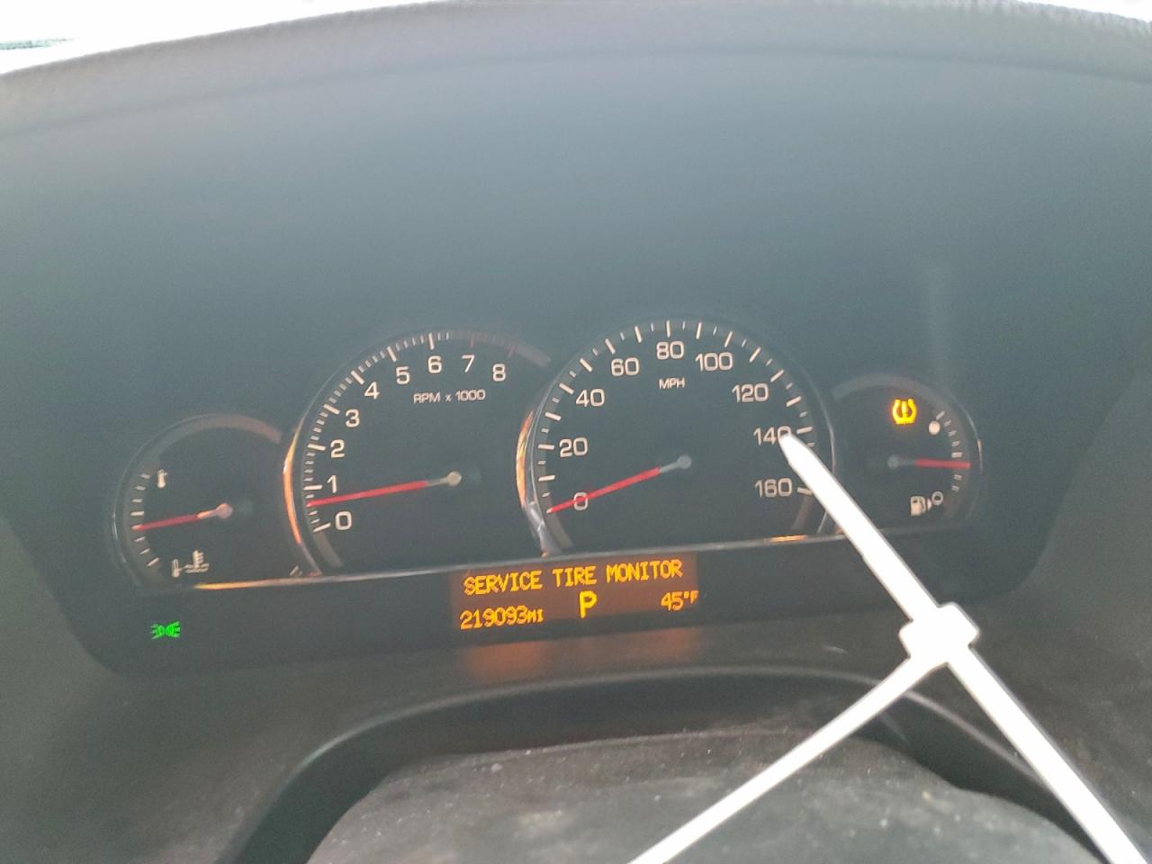 Cadillac STS Image 8