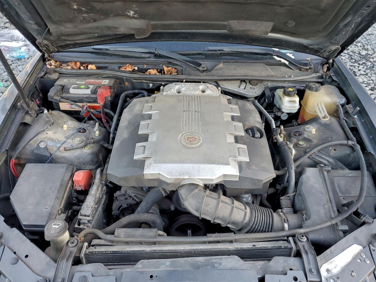 Cadillac STS Image 11