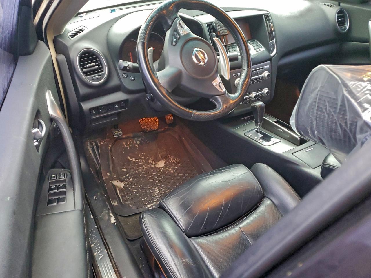 Nissan Maxima S Image 8