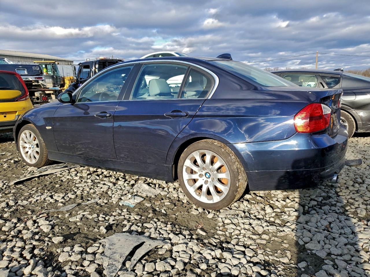 BMW 3 Series Xi Image 2