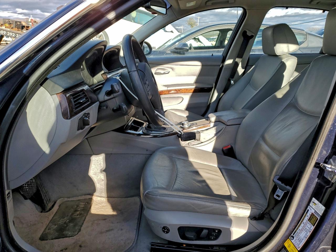 BMW 3 Series Xi Image 8