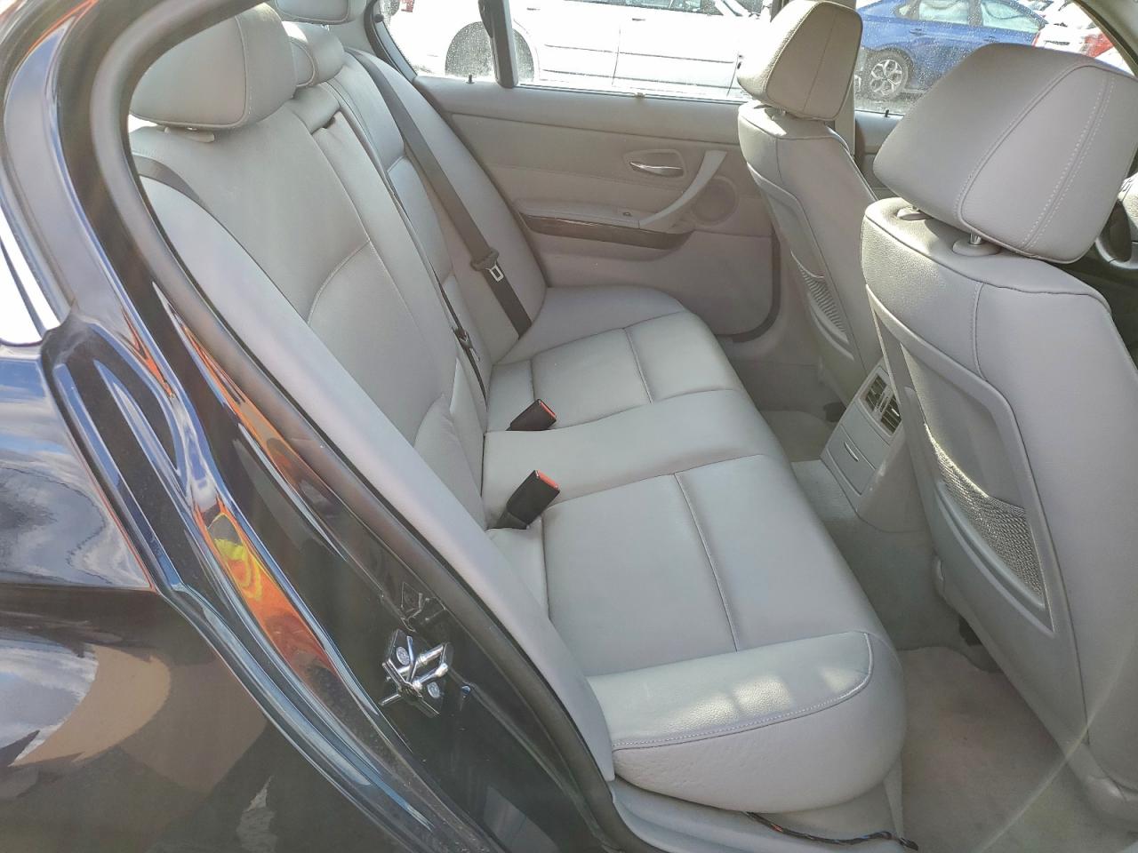 BMW 3 Series Xi Image 12