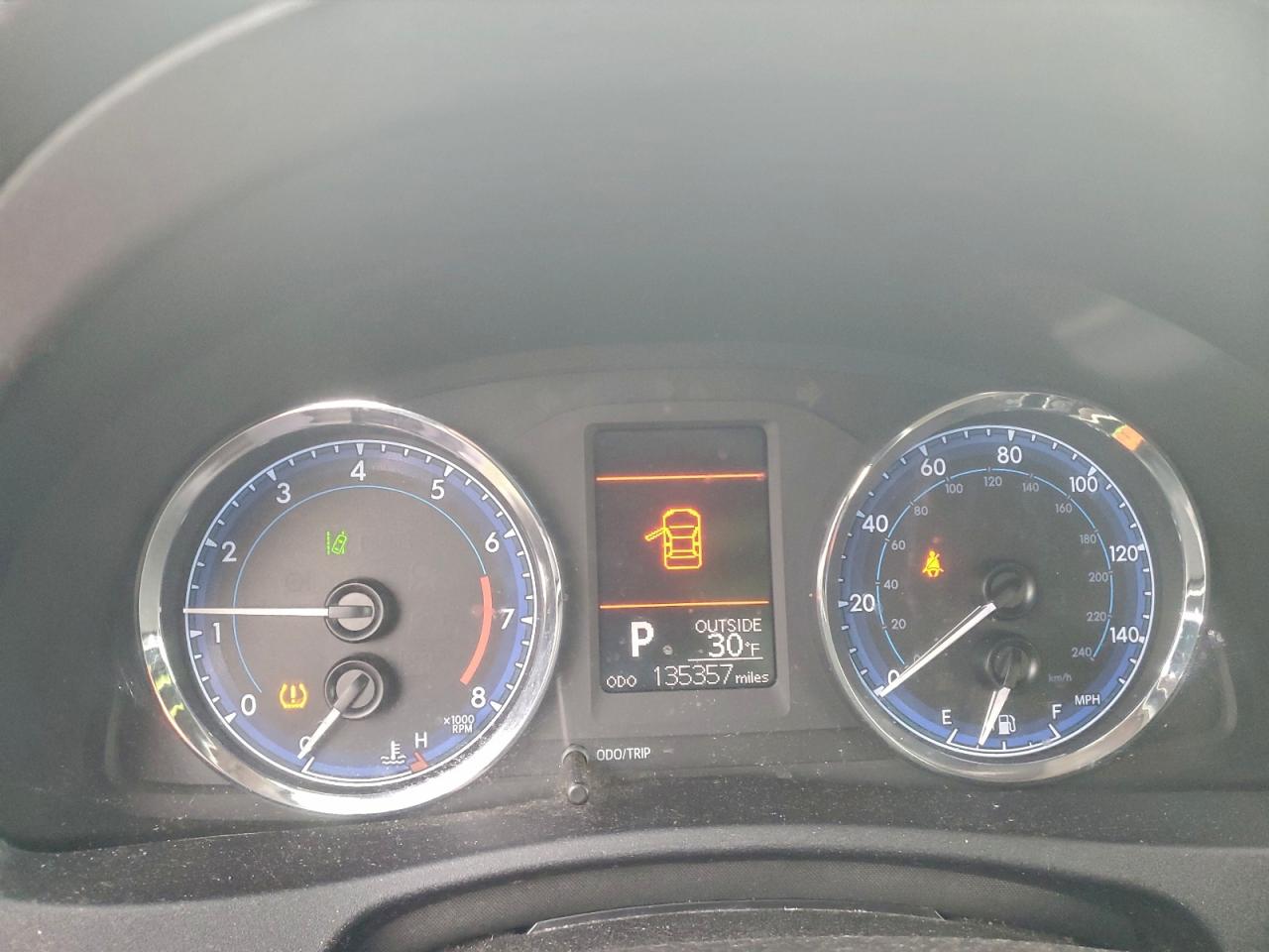 Toyota Corolla L Image 10