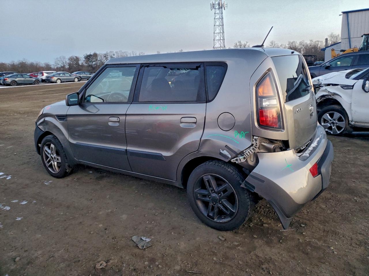 Kia Soul + Image 7