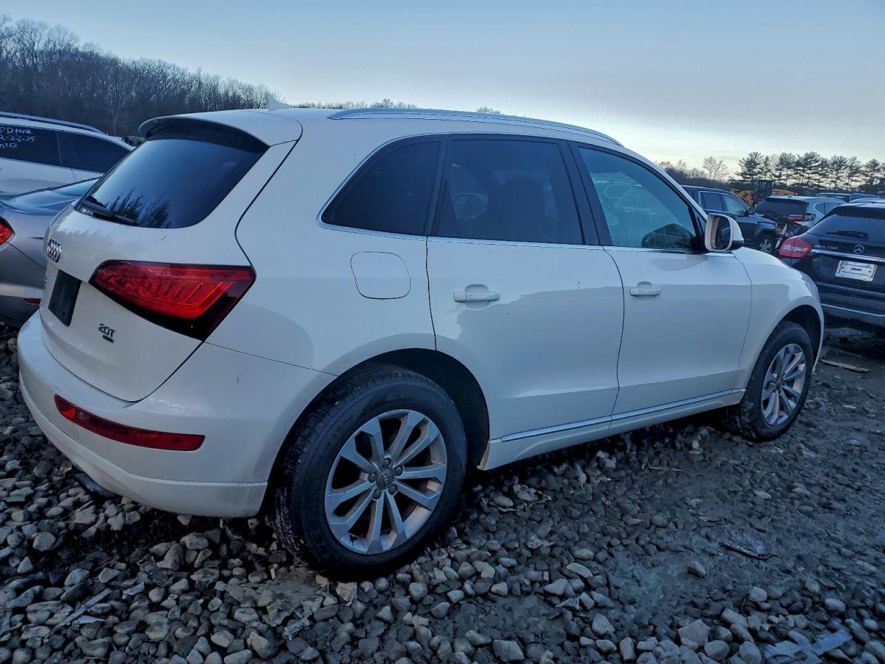 Audi Q5 Premium Image 11