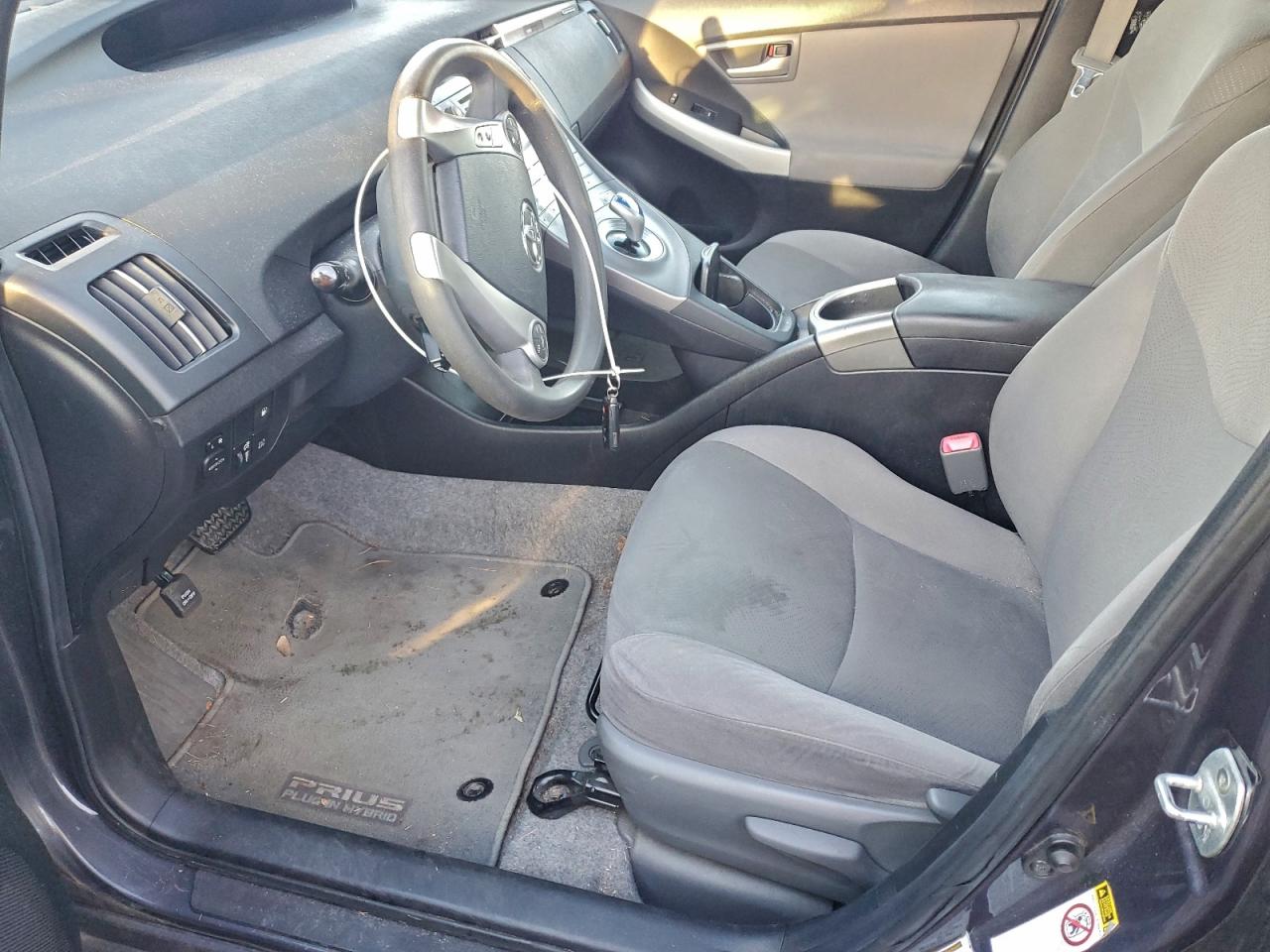 Toyota Prius Image 6