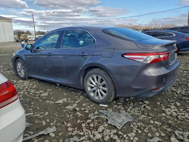 Toyota Camry L Image 2