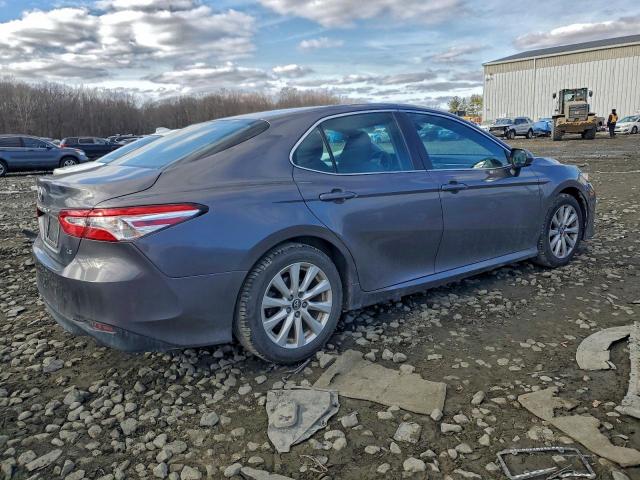 Toyota Camry L Image 12