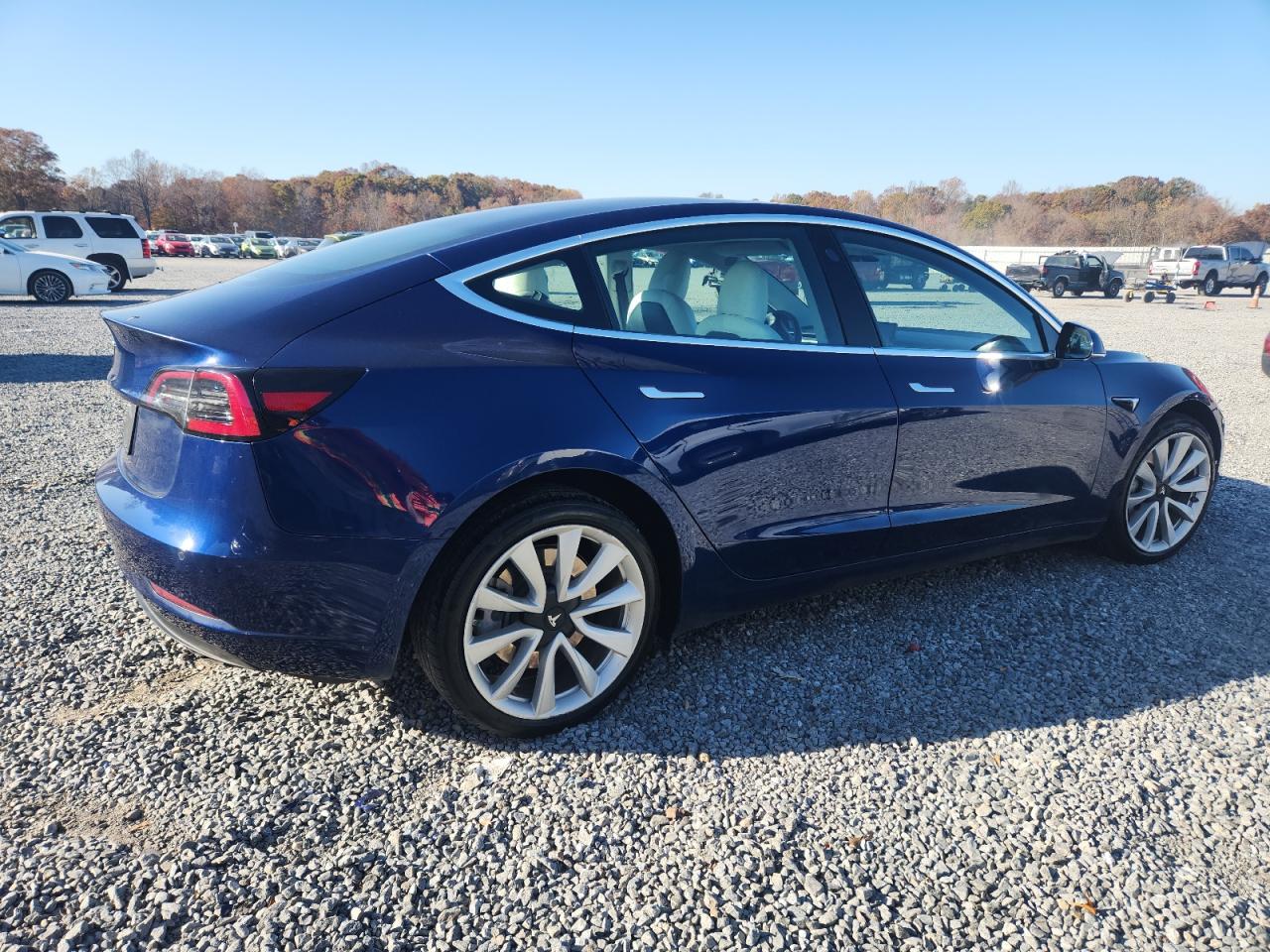 Tesla Model 3 Image 3