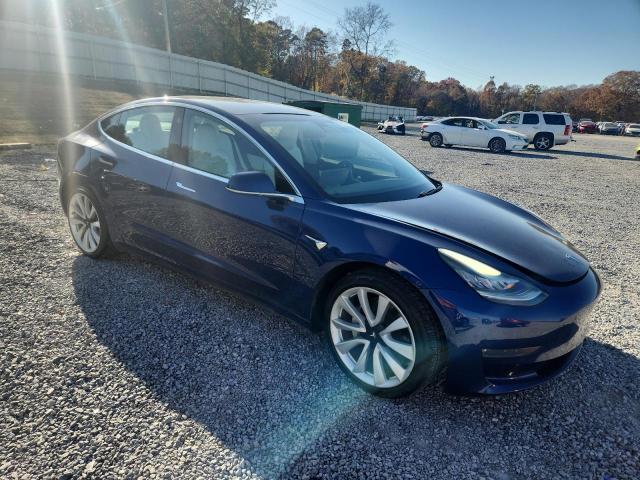 Tesla Model 3 Image 10