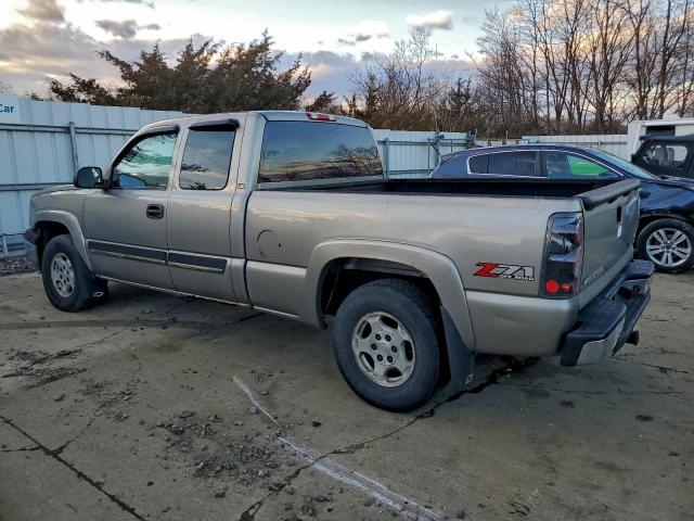 Chevrolet Silverado K1500 Image 3