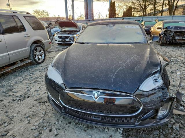 Tesla Model S Image 4