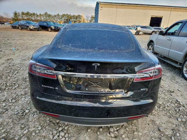 Tesla Model S Image 7