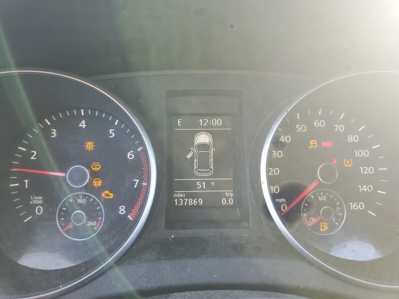 Volkswagen Golf Image 12