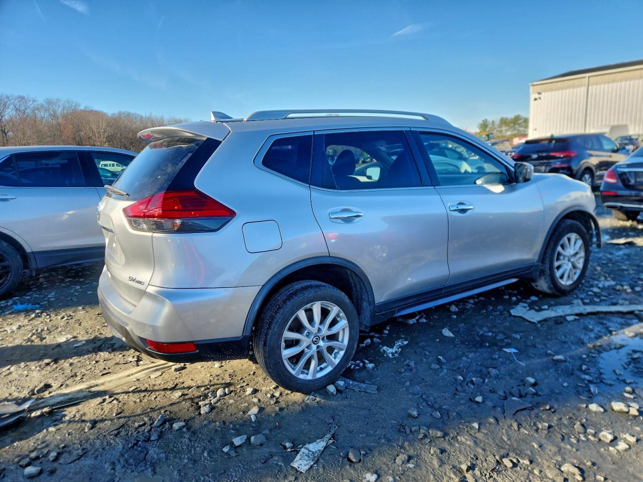 Nissan Rogue S Image 4