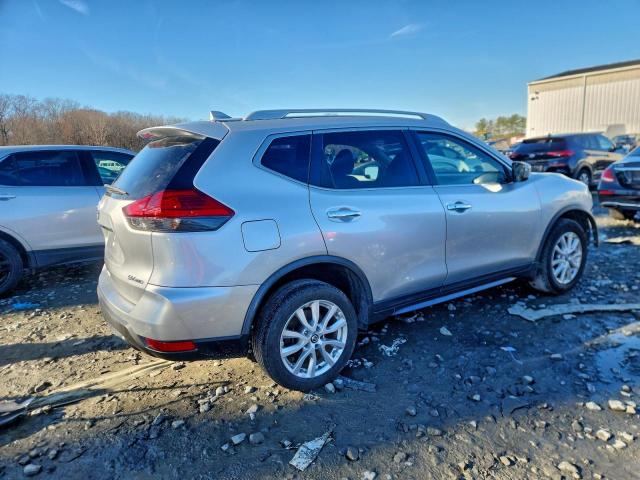 Nissan Rogue S Image 4