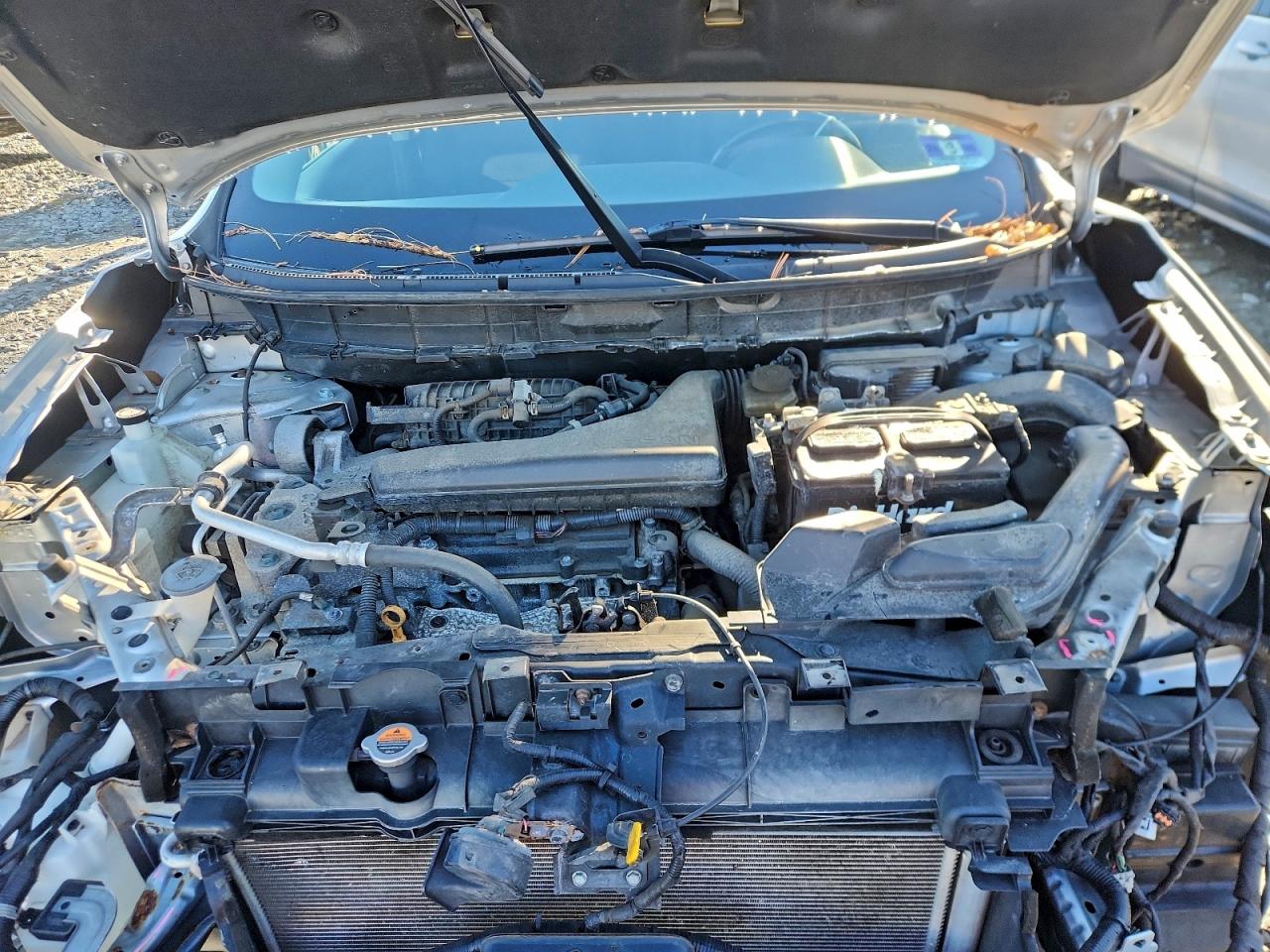 Nissan Rogue S Image 10