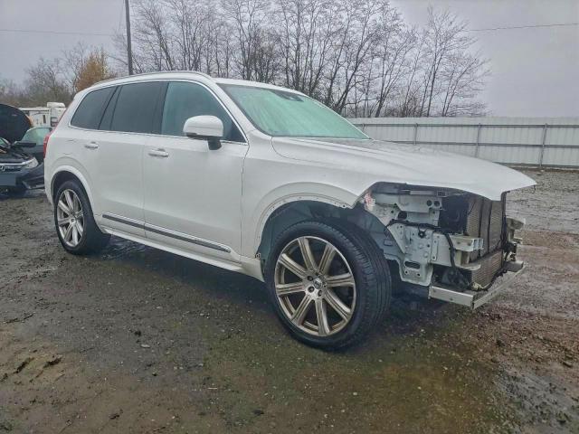 Volvo XC90 T6 Image 10