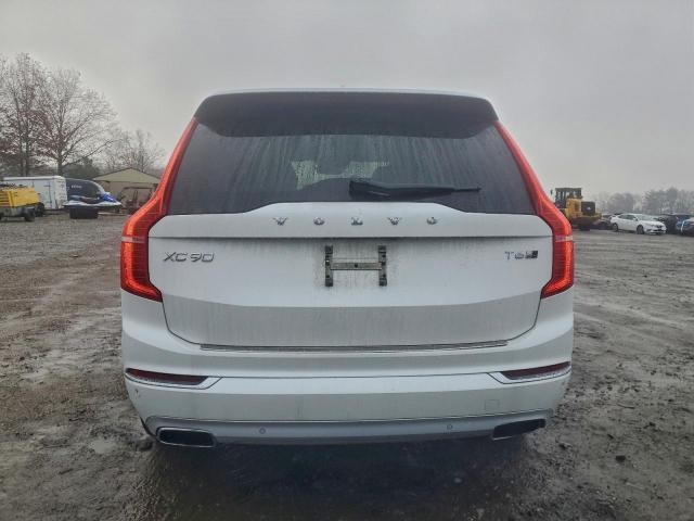 Volvo XC90 T6 Image 8