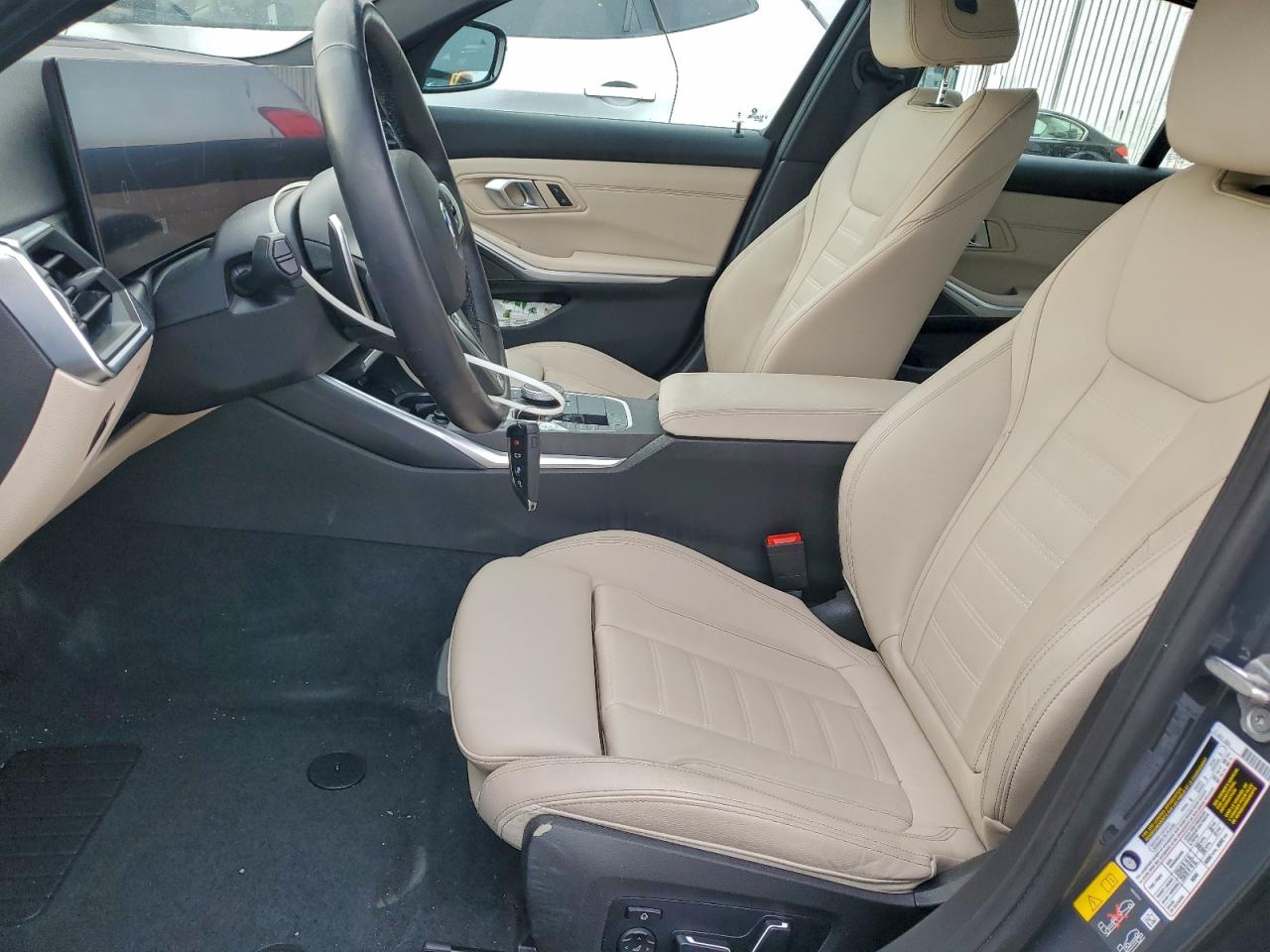 BMW 3 Series Image 3