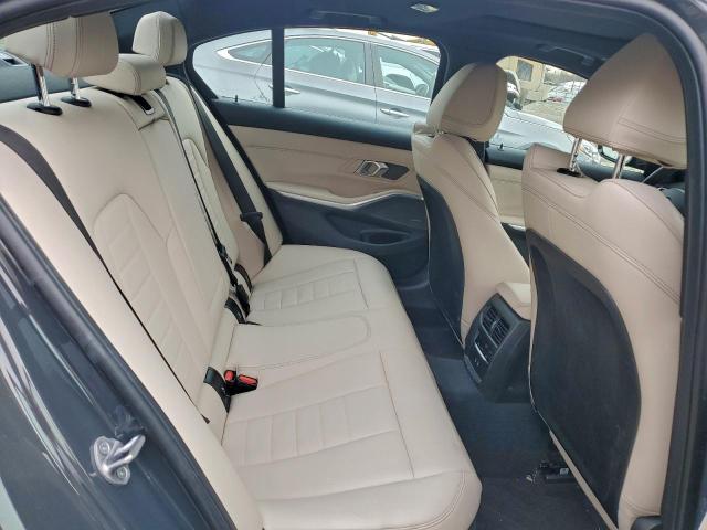 BMW 3 Series Image 11