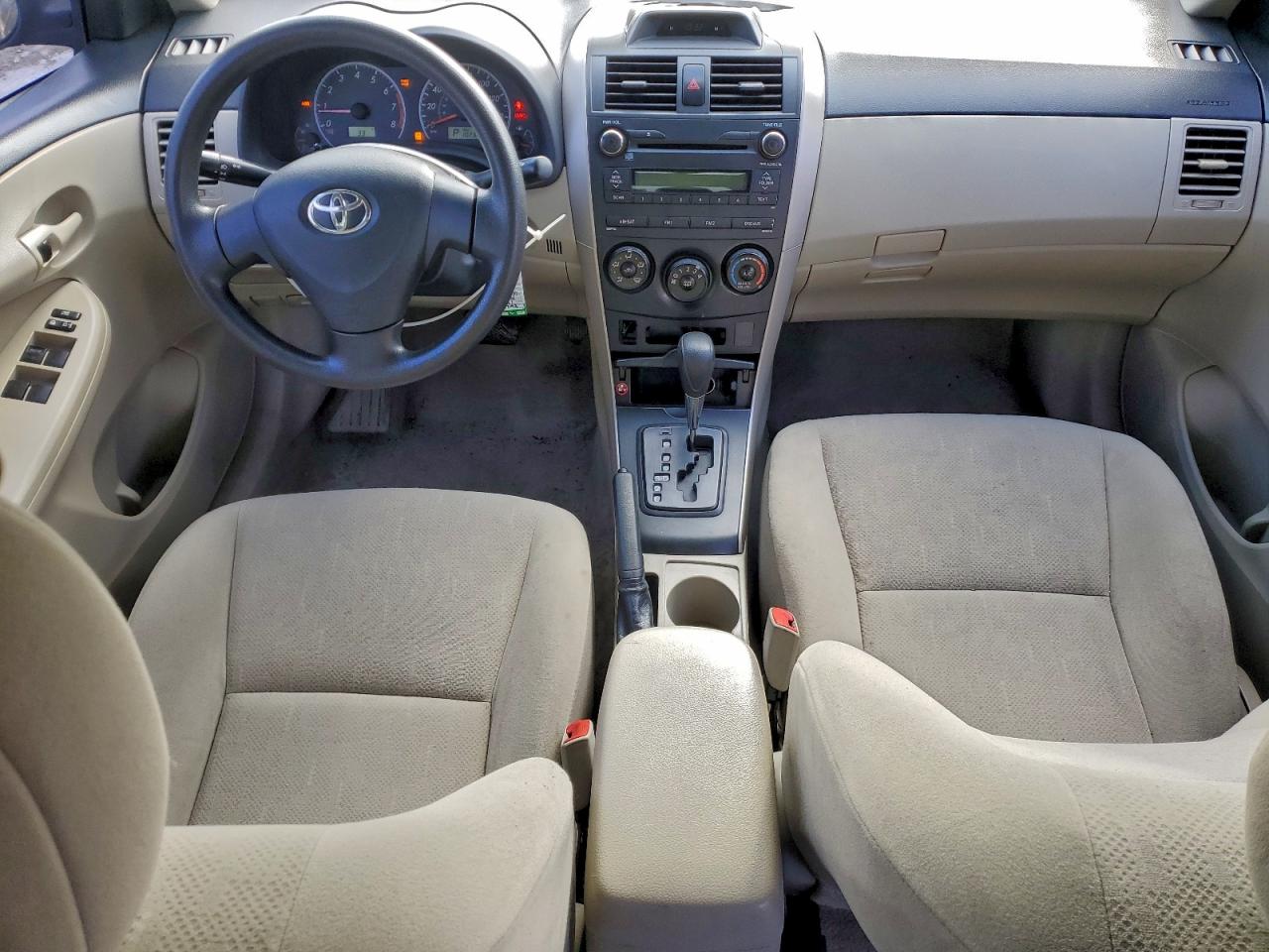 Toyota Corolla Base Image 7