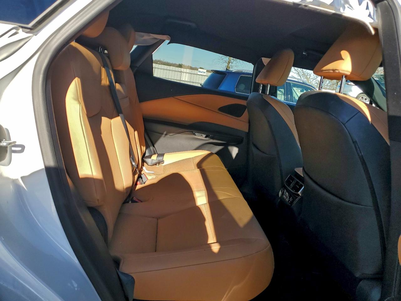 Lexus RX 350 Base Image 14