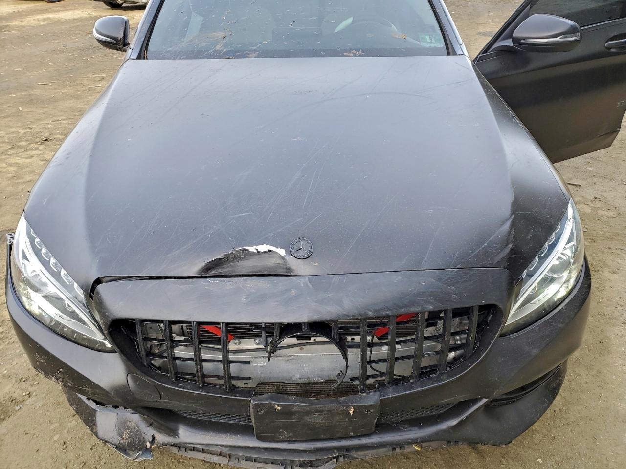 Mercedes-Benz C-Class 300 4matic Image 7