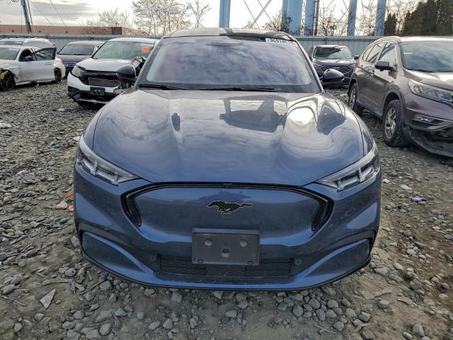 Ford Mustang Premium Image 8