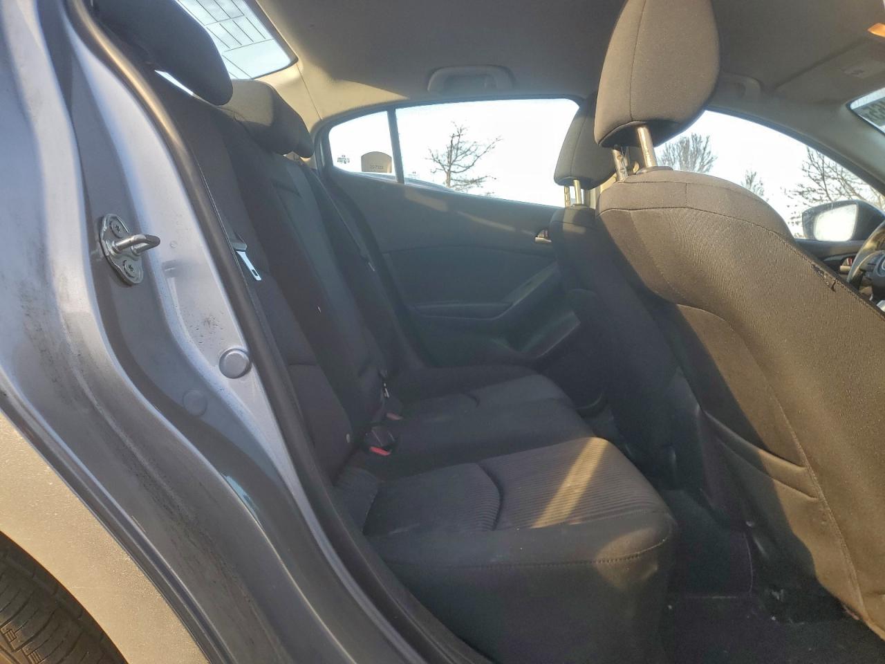 Mazda 3 Touring Image 8