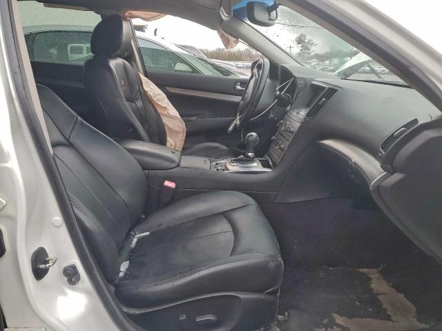 INFINITI G37 Image 9